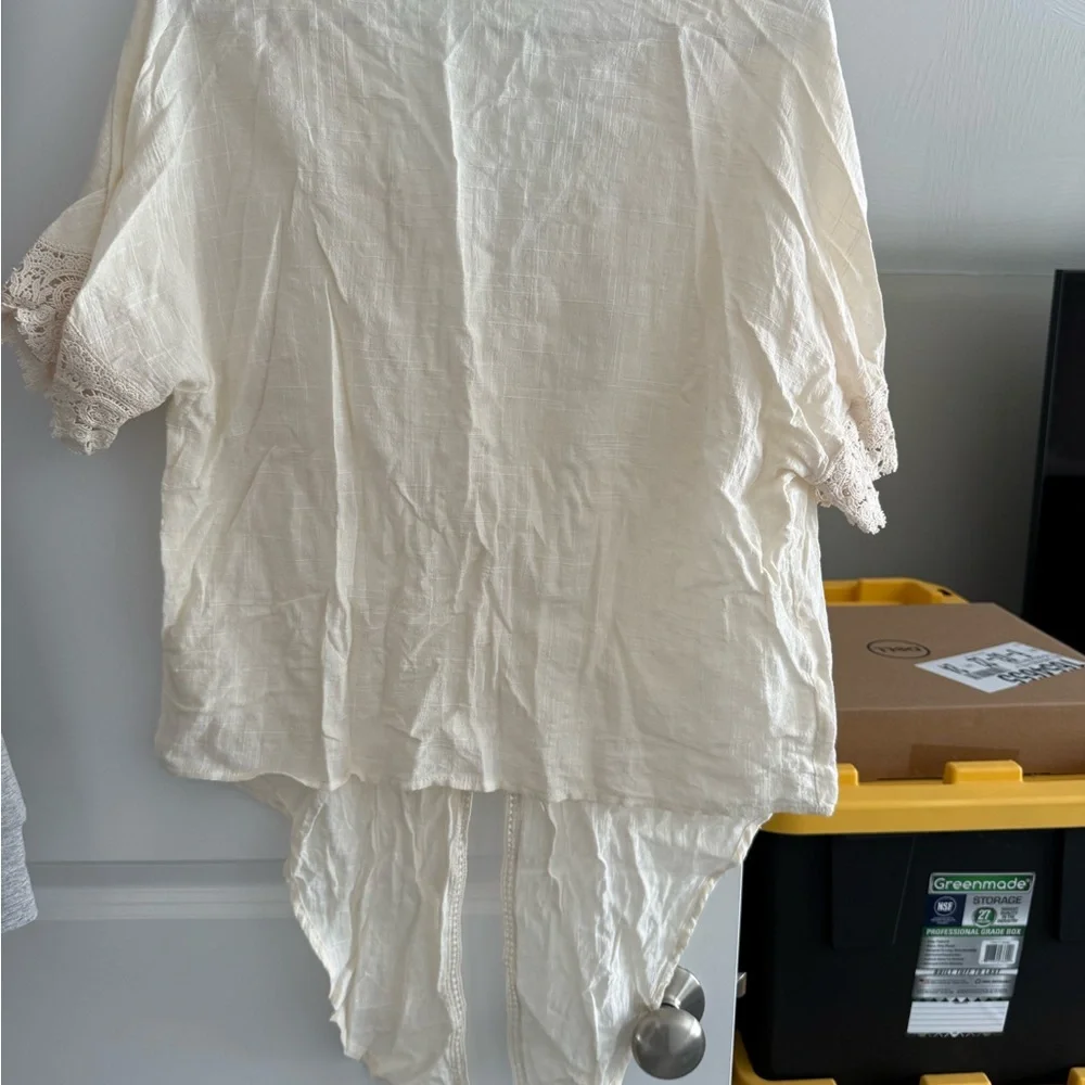 Max Studio Ivory V-Neck Blouse